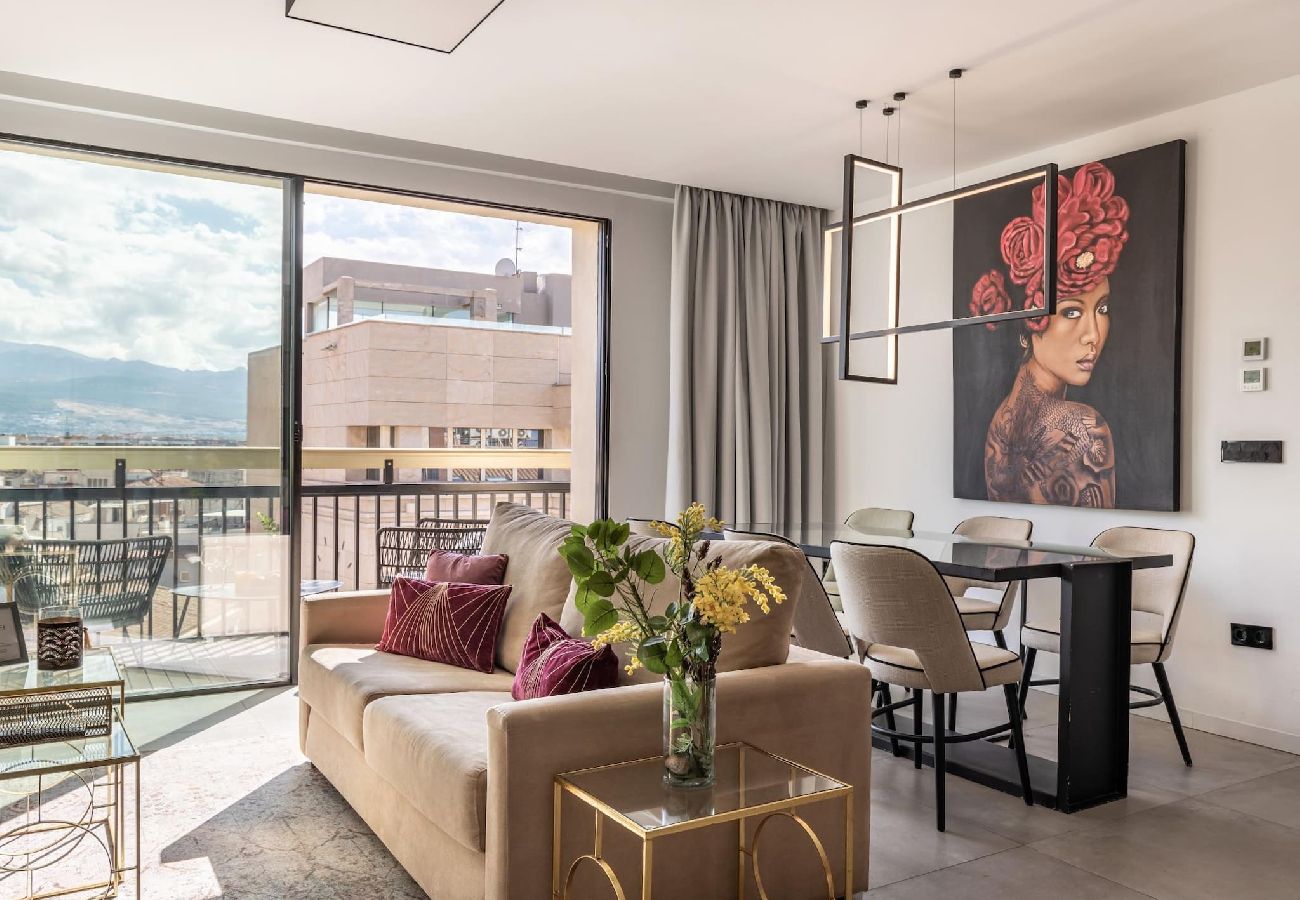 Apartamento en Granada - ChezmoiHomes Luxury Alhambra Penthouse Collection Embrujo