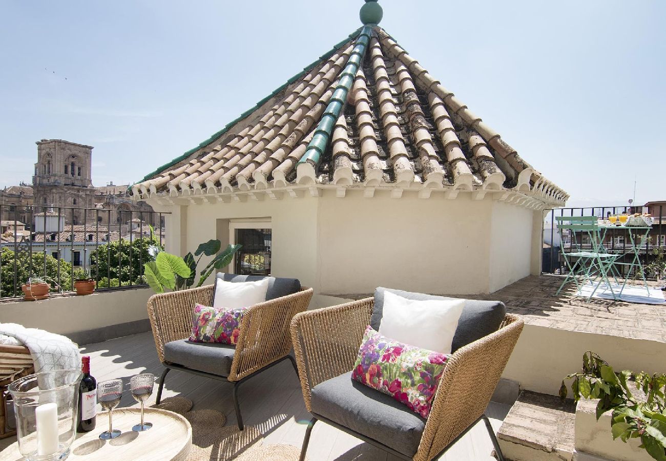 Apartamento en Granada - ChezmoiHomes Trinidad Deluxe Penthouse