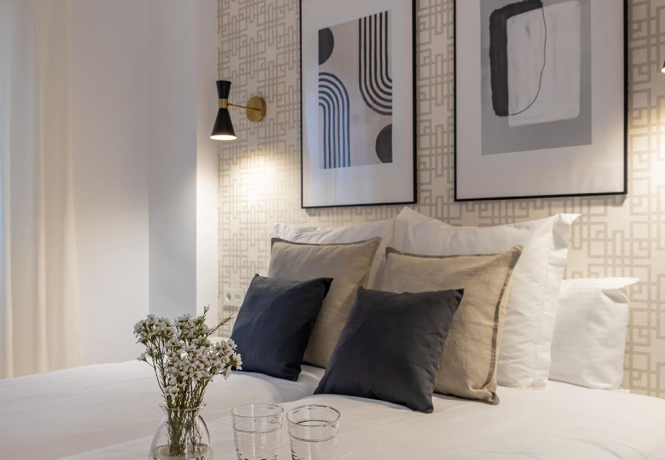 Apartamento en Granada - ChezmoiHomes Angel I I 2BR