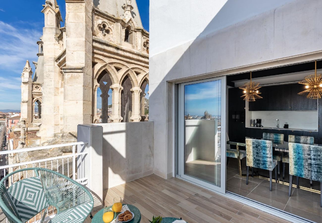 Apartamento en Granada - ChezmoiHomes Luxury Gran Via Penthouse Collection 2BR