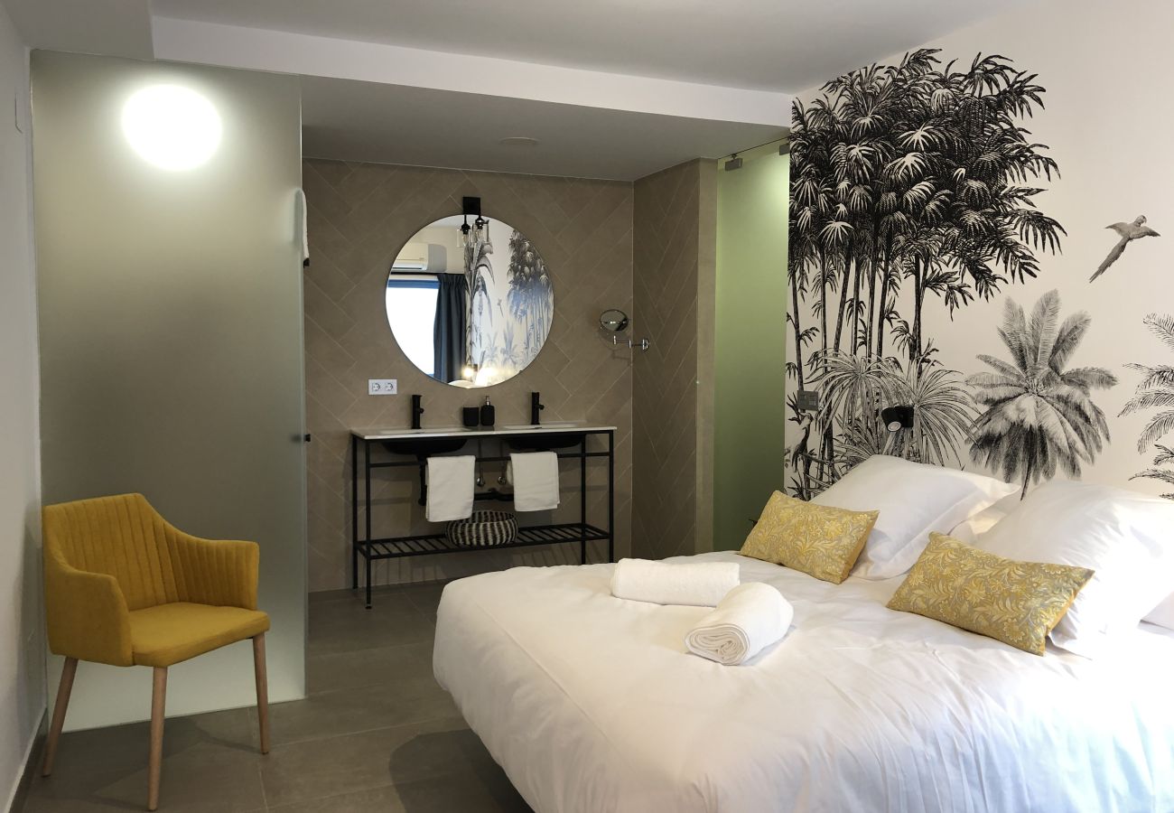 Apartamento en Granada - ChezmoiHomes Patio De Luz 3