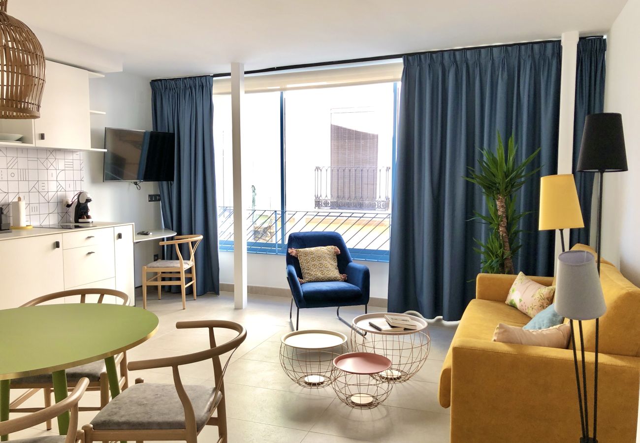 Apartamento en Granada - ChezmoiHomes Patio De Luz 1