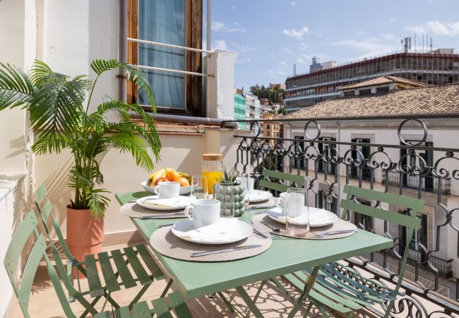 Apartamento en Granada - ChezmoiHomes Patio de Sombra Dúplex