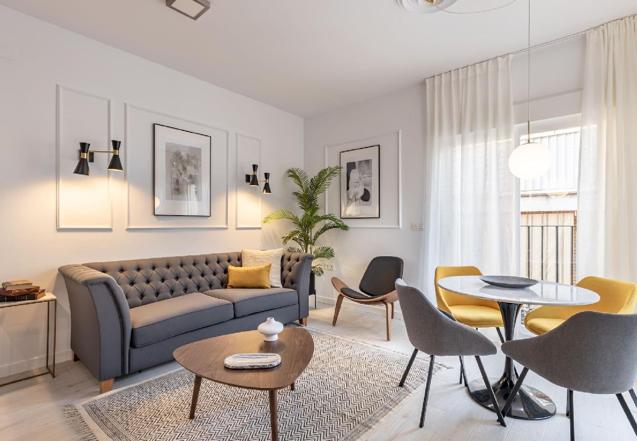 Apartment in Granada - ChezmoiHomes Angel I 2BR