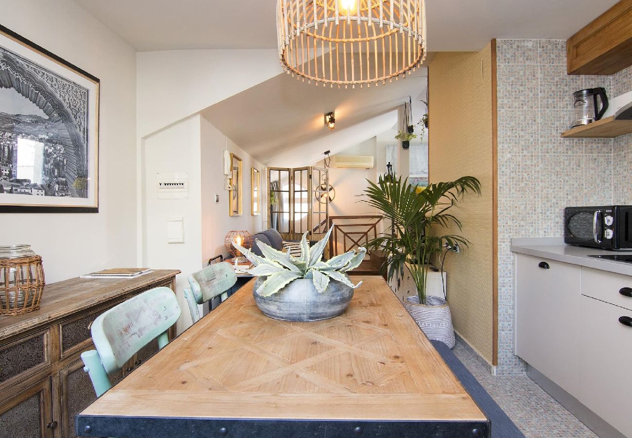 Apartment in Granada - ChezmoiHomes Catedral Atico 