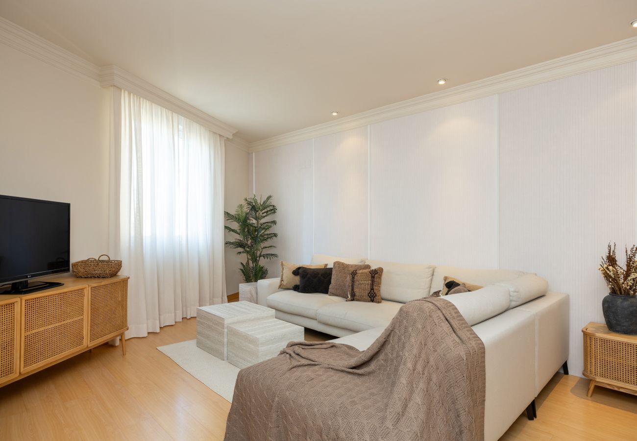 Apartment in Granada - ChezmoiHomes Reyes Católicos  I